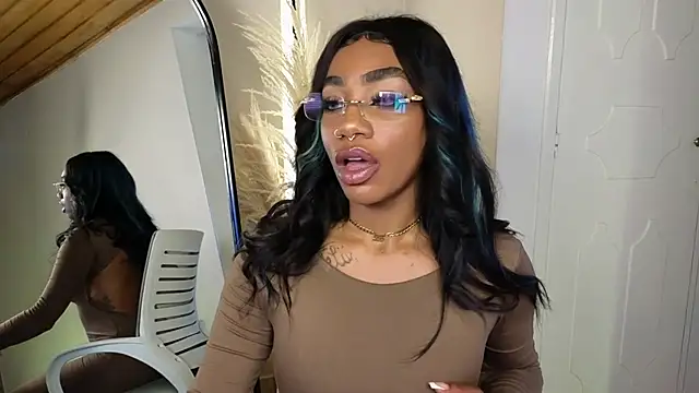 emely brandon online show from 03/12/25, 04:46