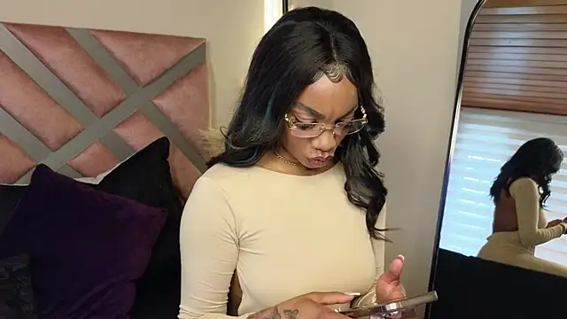 emely brandon online show from 03/14/25, 07:44