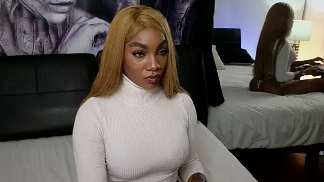 emely brandon online show from 11/18/25, 03:23