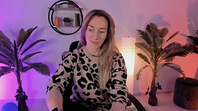 RebeccaMartinez online show from 01/24/25, 12:20