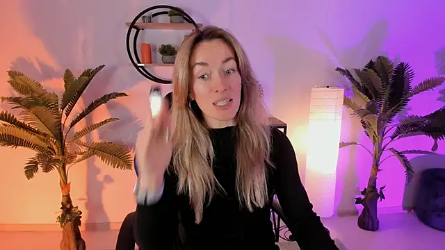 RebeccaMartinez online show from 01/31/25, 06:57