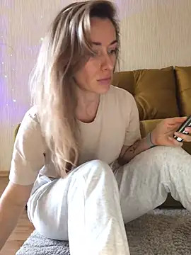 RebeccaMartinez online show from 03/01/25, 11:06