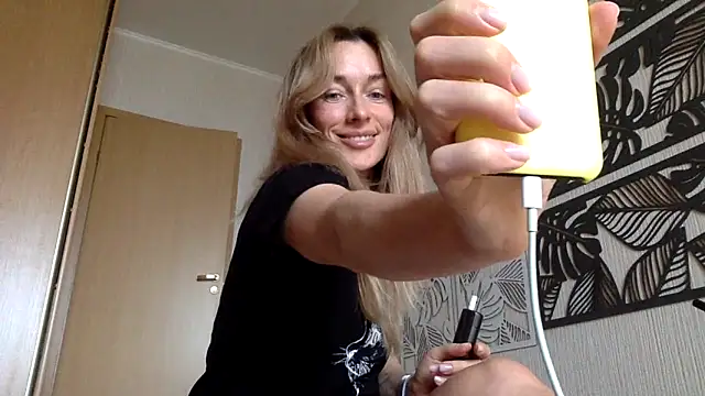 RebeccaMartinez online show from 03/06/25, 09:47