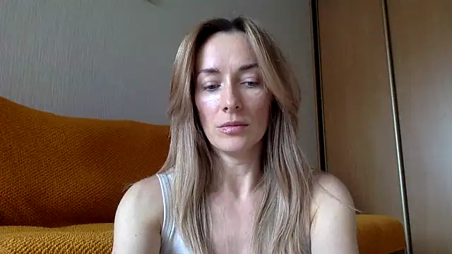 RebeccaMartinez online show from 03/18/25, 10:57