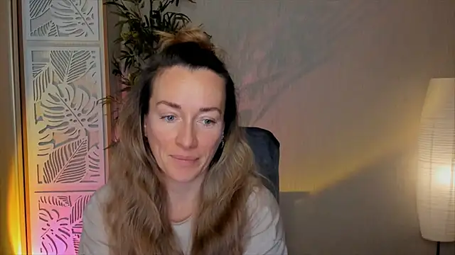 RebeccaMartinez online show from 02/22/26, 05:30