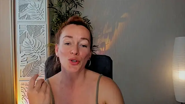 RebeccaMartinez online show from 06/07/26, 08:07