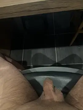 mattexhibe online show from 11/07/25, 10:21