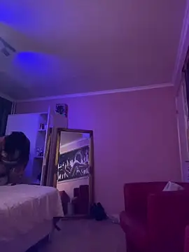 sophiahot thick online show from 10/19/25, 04:07