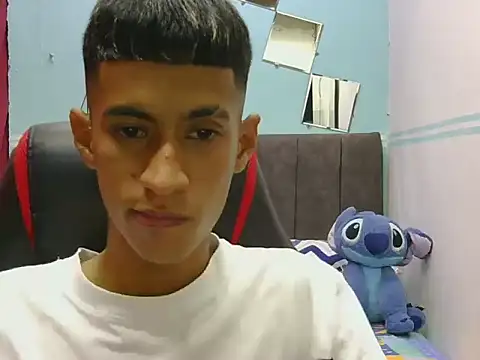 Angelstripboy online show from 05/12/26, 11:02