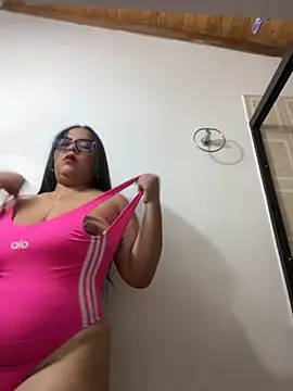 Snapshot of Anasofialu chatting on 09/15/25, 06:08 Anasofialu online show from 09/15/25, 06:08