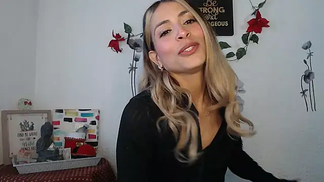 Liamiler01  online show from 03/17/25, 12:25