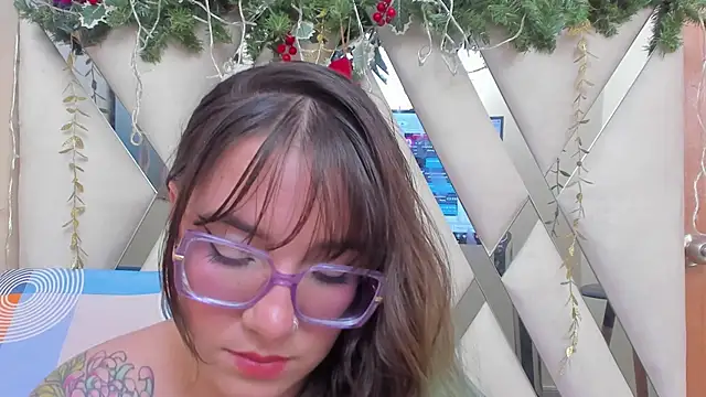 DEVA BLUE  online show from 12/06/24, 05:20