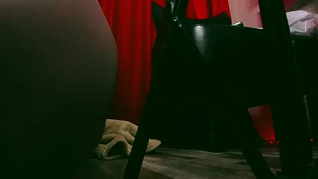 Frau  Lilith online show from 02/15/25, 08:01