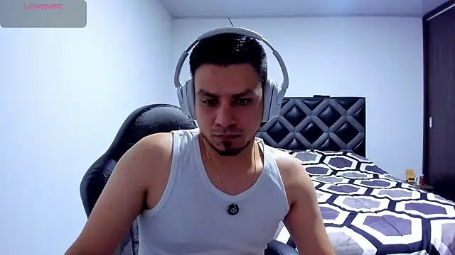 Snapshot of Rick_Diesel_ chatting on 07/07/26, 02:36 Rick Diesel online show from 07/07/26, 02:36