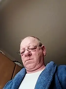 Kuschelb online show from 11/28/25, 07:33