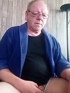 Kuschelb online show from 04/17/26, 05:54