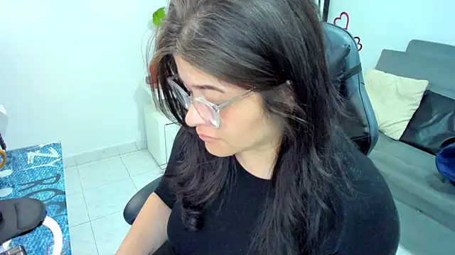 Snapshot of BellaFlaming chatting on 02/28/25, 09:58 BellaFlaming online show from 02/28/25, 09:58