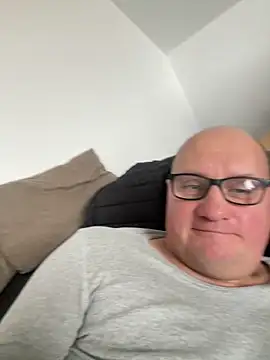 Snapshot of vanjbi45 chatting on 01/26/25, 11:50 vanjbi45 online show from 01/26/25, 11:50