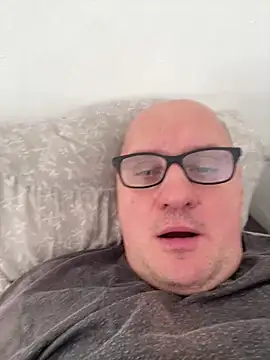 Snapshot of vanjbi45 chatting on 02/18/25, 02:49 vanjbi45 online show from 02/18/25, 02:49