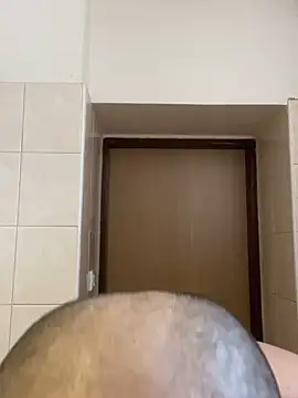 Snapshot of vanjbi45 chatting on 02/19/25, 01:39 vanjbi45 online show from 02/19/25, 01:39