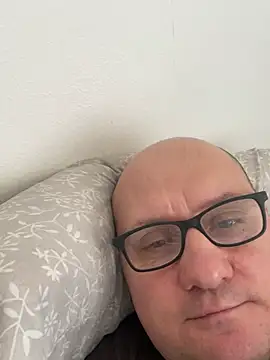 Snapshot of vanjbi45 chatting on 02/20/25, 09:11 vanjbi45 online show from 02/20/25, 09:11