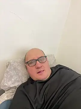 Snapshot of vanjbi45 chatting on 02/23/25, 08:06 vanjbi45 online show from 02/23/25, 08:06