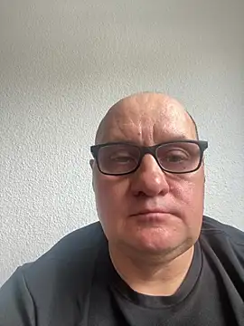 Snapshot of vanjbi45 chatting on 03/16/25, 01:06 vanjbi45 online show from 03/16/25, 01:06