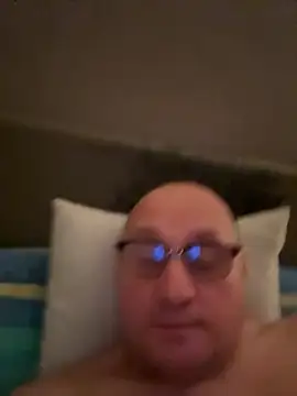 Snapshot of vanjbi45 chatting on 09/25/25, 09:18 vanjbi45 online show from 09/25/25, 09:18