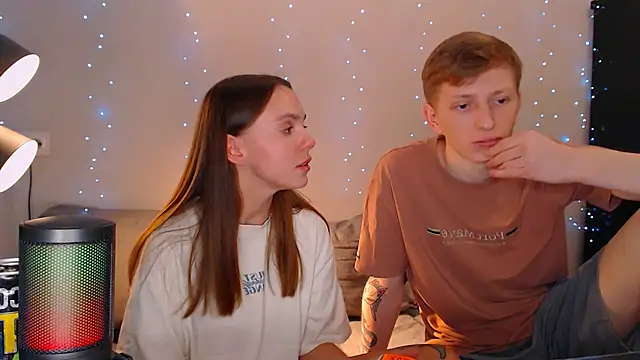 juliaanddima online show from 12/15/24, 11:53