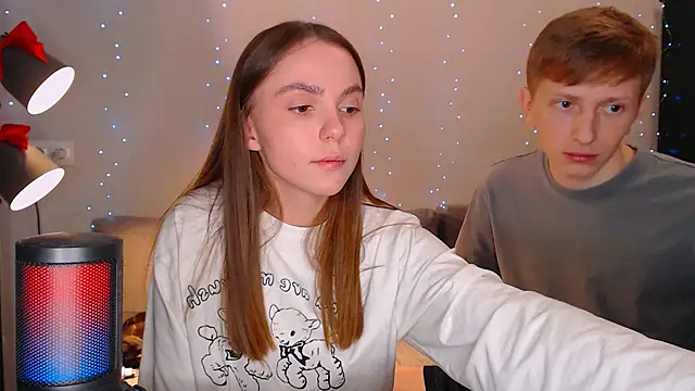 juliaanddima online show from 12/21/24, 12:53