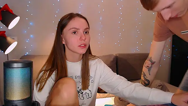 juliaanddima online show from 12/29/24, 11:50