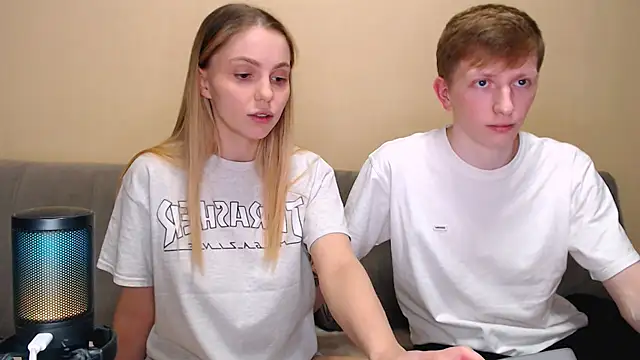 juliaanddima online show from 02/25/26, 11:14