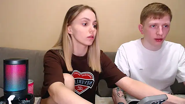 juliaanddima online show from 03/24/26, 10:48