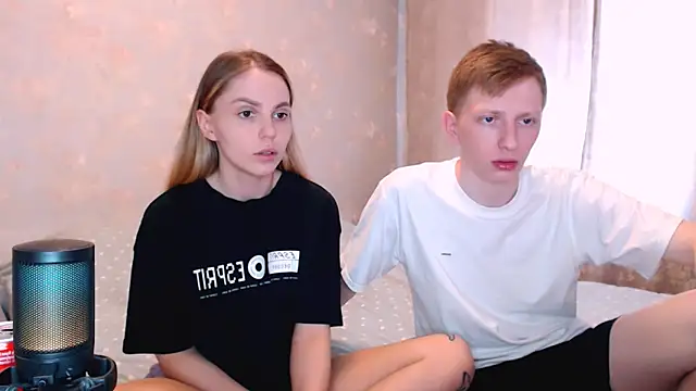 juliaanddima online show from 05/19/26, 08:09