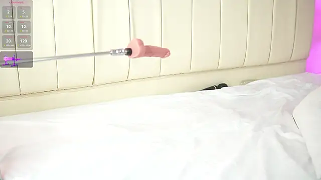 caroline adams  online show from 03/12/25, 03:13