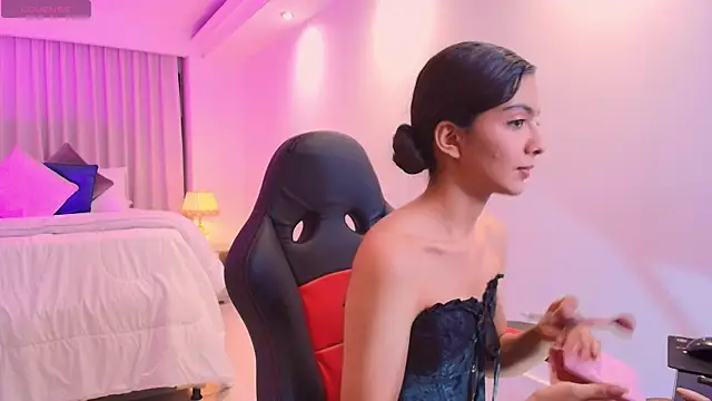 miiaa evans online show from 02/06/25, 03:27