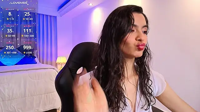 miiaa evans online show from 03/19/25, 03:30