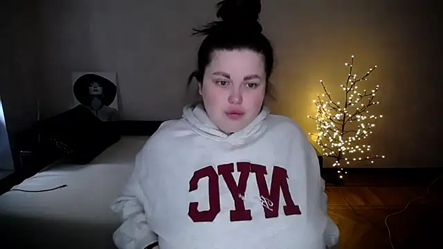 Emily Mo online show from 04/17/26, 06:05