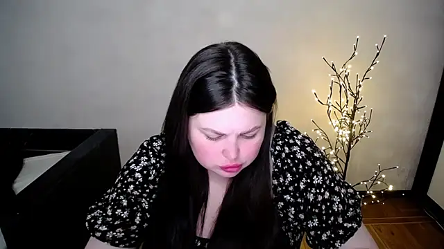 Emily Mo online show from 05/10/26, 05:56