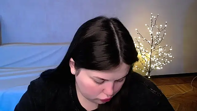Emily Mo online show from 06/05/26, 06:52