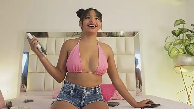 Anais aradia online show from 02/11/25, 08:15