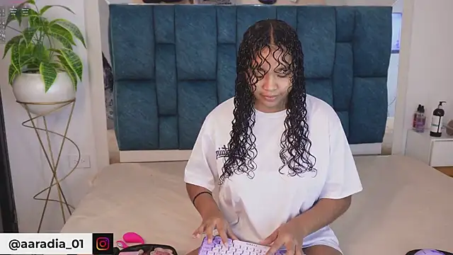 Anais aradia online show from 03/21/26, 07:13