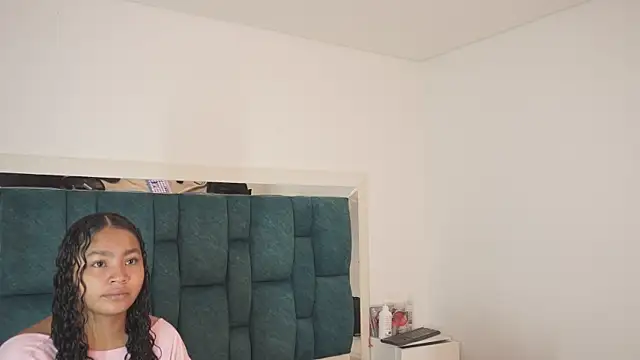 Anais aradia online show from 07/02/26, 07:14