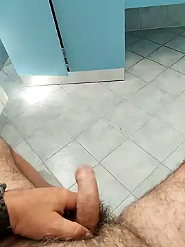 Snapshot of orsettoCum chatting on 09/17/25, 01:46 orsettoCum online show from 09/17/25, 01:46