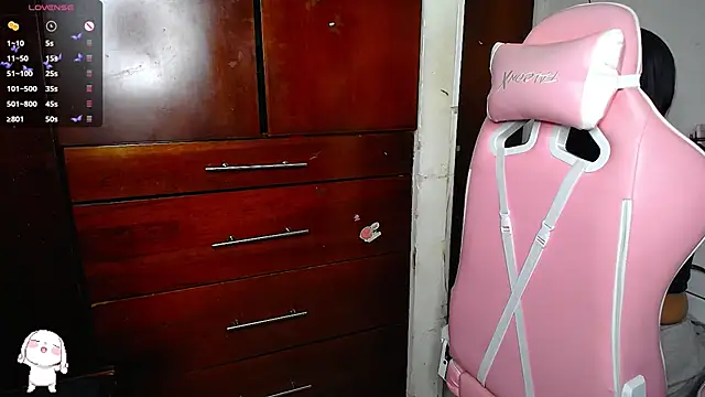 eva six online show from 12/09/24, 08:44