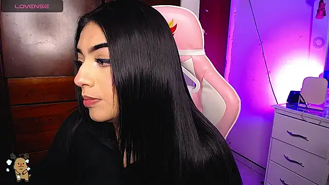 eva six online show from 01/17/25, 08:33