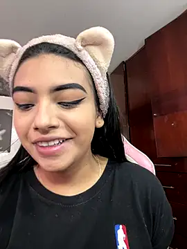 eva six online show from 10/29/25, 05:47