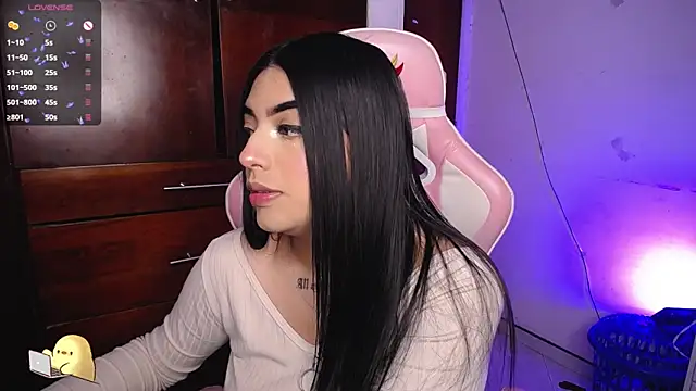 eva six online show from 11/07/25, 11:05