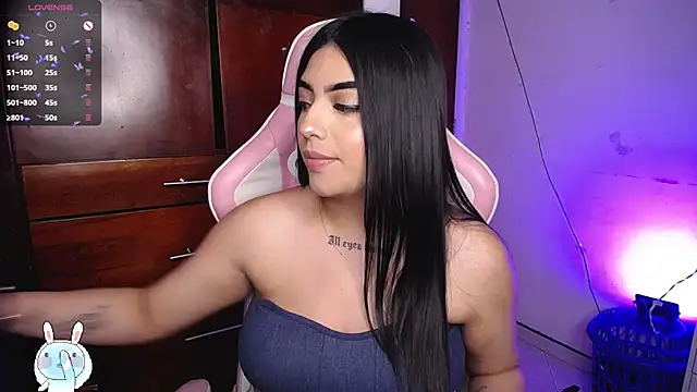 eva six online show from 11/12/25, 11:36