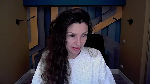 EllaLong online show from 12/20/25, 12:34